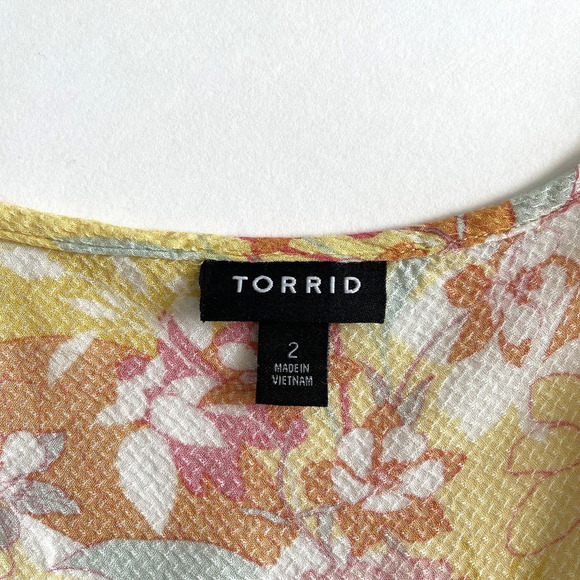 Torrid Peasant Blouse Top Womens Plus Size 2X Yellow Floral Boho Crochet Lace - Picture 5 of 9